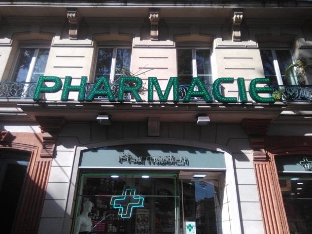 enseigne-lumineuse-pharmacie